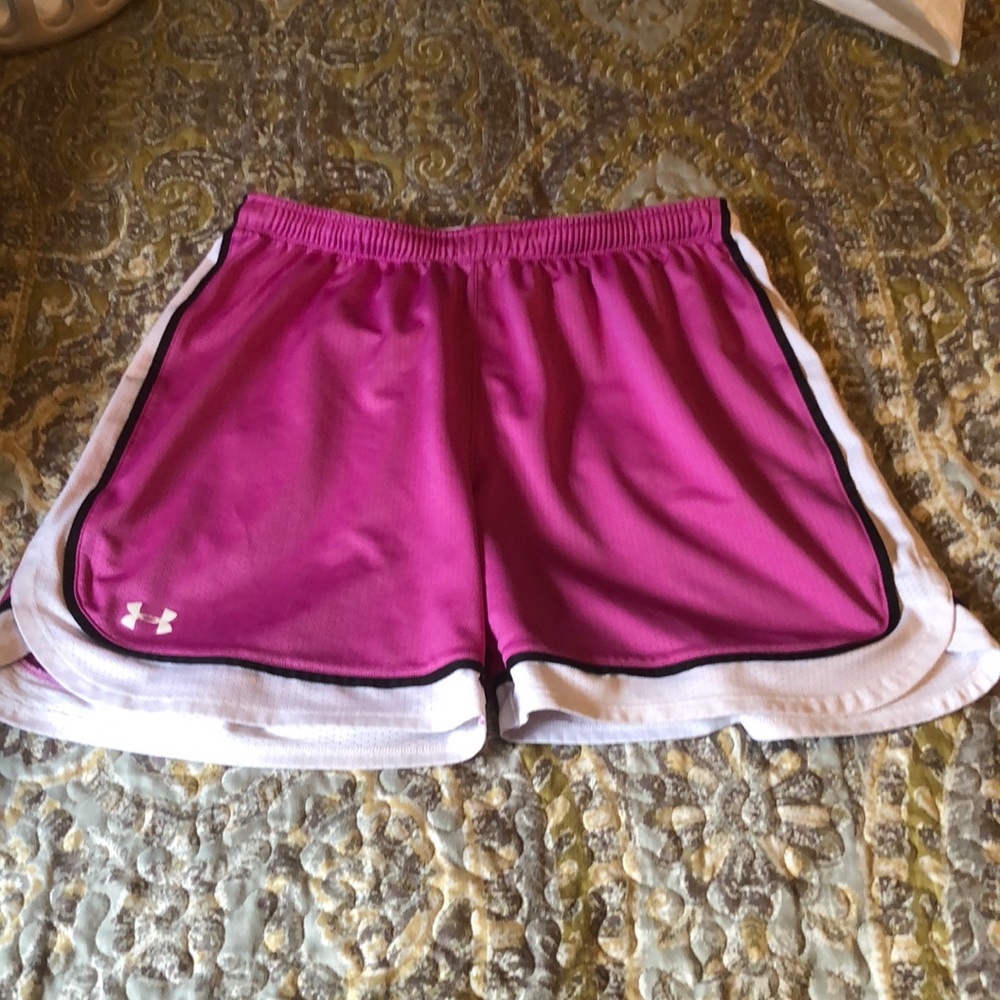 Women’s Under Armour Shorts 6” inseam